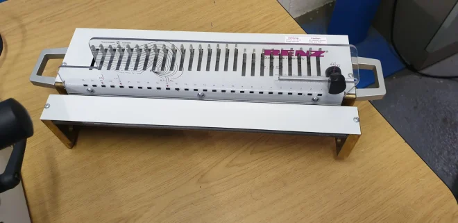 Renz DTP 340M Punching Machine with dies and closers - refurbished - Image 3